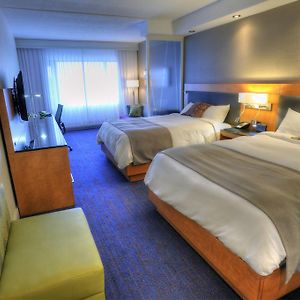 Queen Suite Two Queen Beds